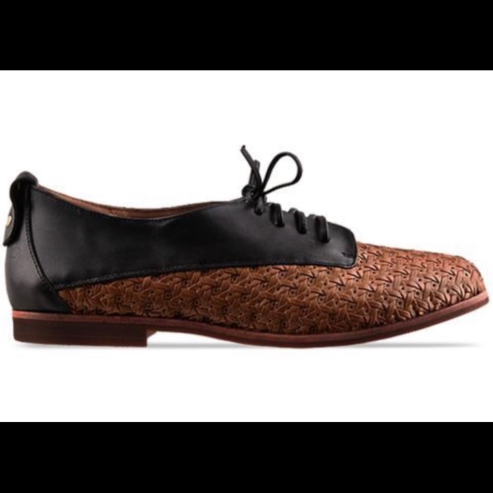 Intricate Woven Oxford Jeffrey Campbell